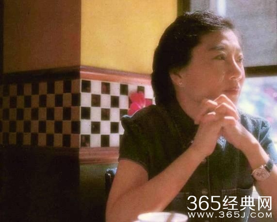 靳东陈道明拍戏被偷拍，喝下午茶被偷拍，关键是被偷拍都太有型