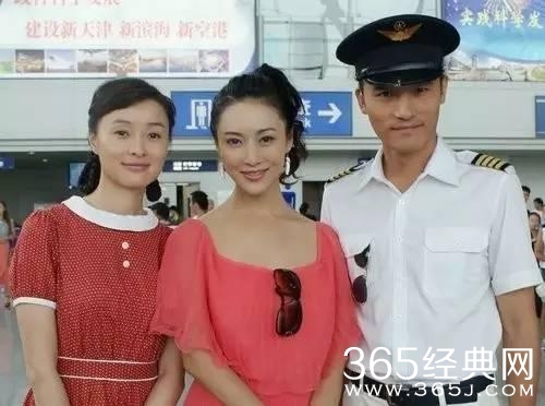 靳东陈道明拍戏被偷拍，喝下午茶被偷拍，关键是被偷拍都太有型