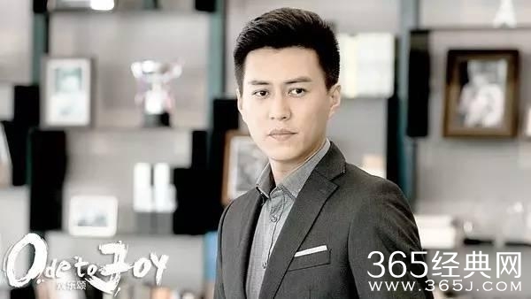 靳东陈道明拍戏被偷拍，喝下午茶被偷拍，关键是被偷拍都太有型