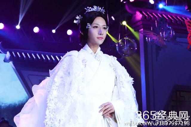 新版梁祝开拍，男生反串出演祝英台，美到爆，与马文才更有CP感