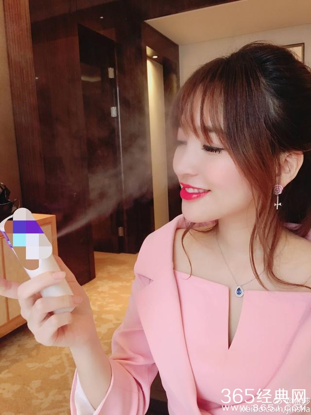 金莎公开发文，微博中完全充斥着这样的内容，网评：彻底放弃了