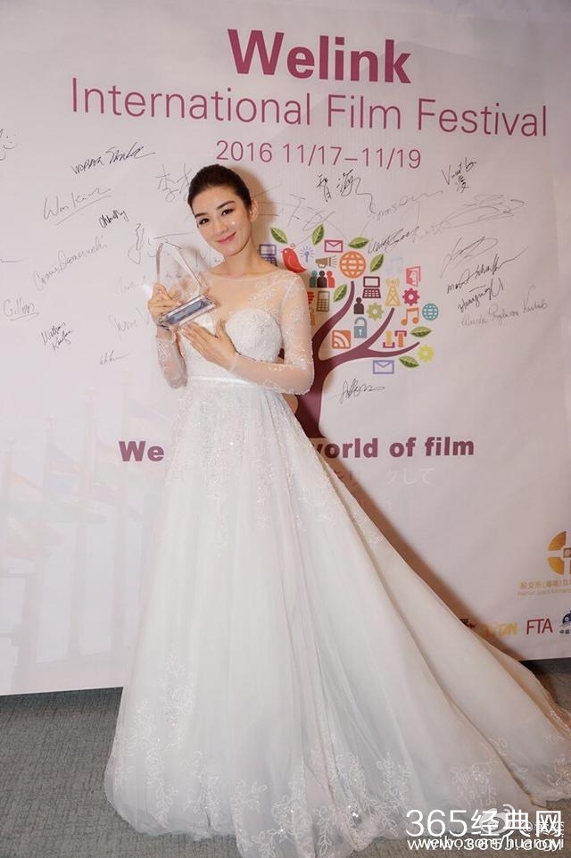 黄奕国际电影节获奖发微博表感谢，然而却暴露了低情商