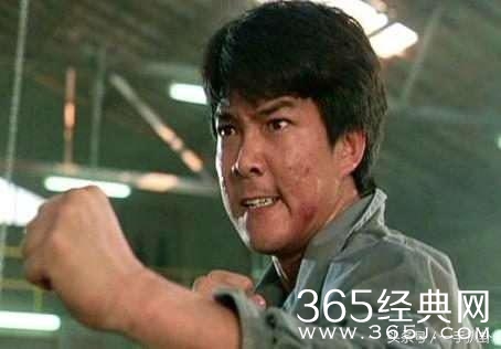 大红时退出娱乐圈，他是洪金宝成龙师弟！现在却成这样！