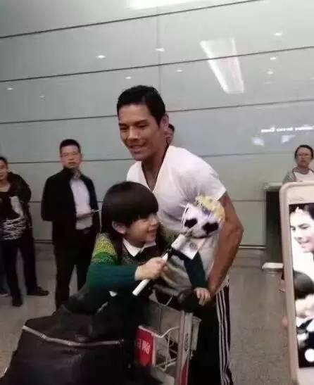 李易峰、鹿晗、撒贝宁、阿拉蕾近期一大波明星涌入江西，发生了啥？