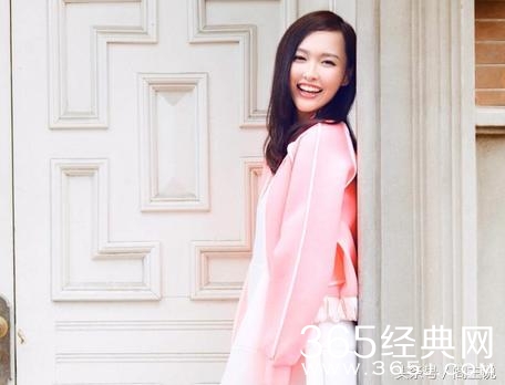 把头转了180度？唐嫣微博晒出的这张照片把网友吓一跳