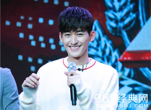 一年级毕业季霸道总裁张翰空降一年级 虞书欣再显神口才