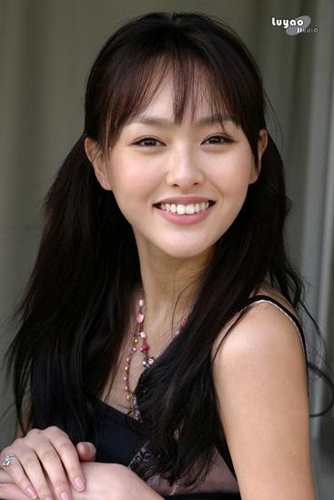 真假粉丝大考验！郑爽大幂幂唐嫣根据鼻子猜爱豆你能看出几个？