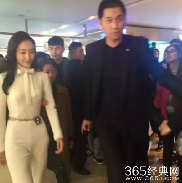 马蓉西安逛10元店被轰走 名创优品店小二厉害了！