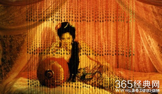 西游记女王现已64岁，却美貌堪比赵雅芝，气质不输林青霞！