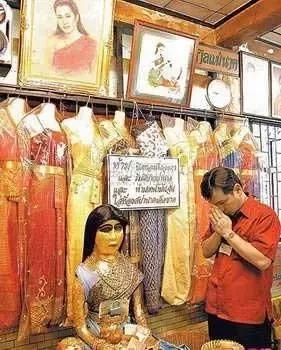 打破泰国票房纪录的鬼片，却让我笑得不能自己