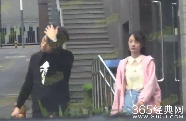 林更新都绿了还不找公关？网友们也是挺心疼他的！