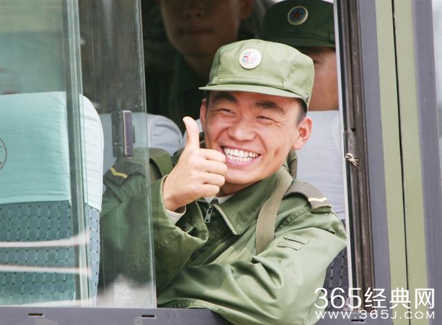 开播10周年，《士兵突击》主演生存现状全揭秘，宝强最凄惨？