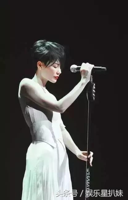 王菲谢霆锋已经同居！厉害了，流言蜚语不怕！敢爱敢恨的“锋菲”