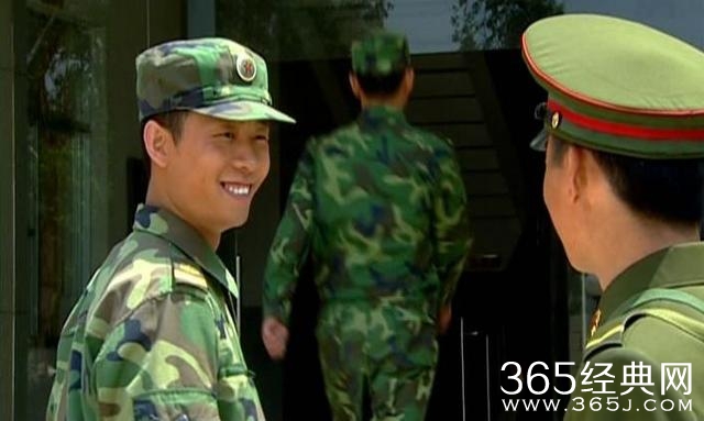 开播10周年，《士兵突击》主演生存现状全揭秘，宝强最凄惨？