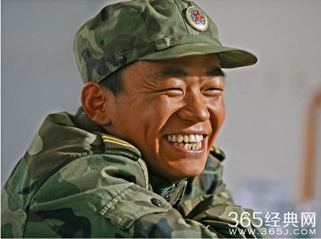 开播10周年，《士兵突击》主演生存现状全揭秘，宝强最凄惨？
