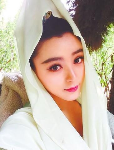 刘亦菲、唐嫣都有山寨版，就属一群高仿的杨幂最难分辨