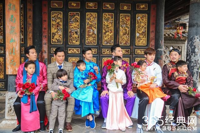 《爸爸4》走复古怀旧风 田亮张伦硕骑自行车秀经典串烧