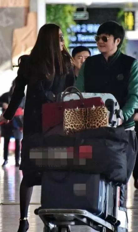 你可以鄙视王大治的容貌，但你要佩服他的艳福！