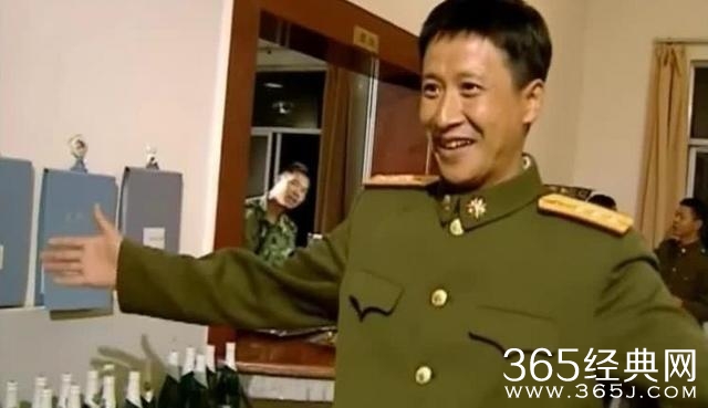 21岁当演员，王宝强敬他，北漂曾穷到住地下室，二婚终获幸福