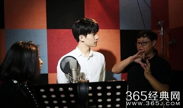 世界艾滋病日众星献声 助力公益获网友点赞