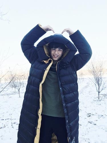 吴磊感恩节撩粉出新招 为粉丝表白助攻