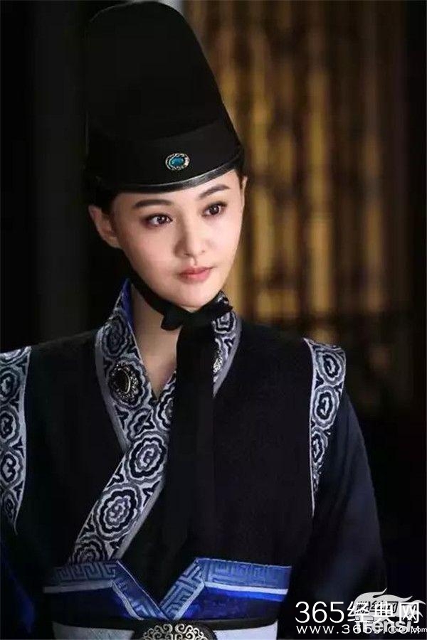 最霸气的女扮男装！赵丽颖秒杀唐嫣郑爽