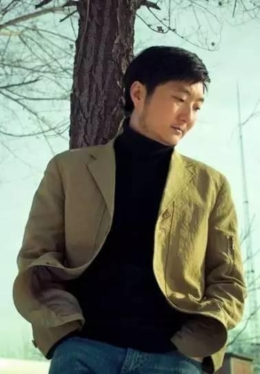 你可以鄙视王大治的容貌，但你要佩服他的艳福！