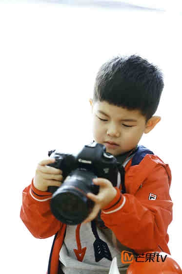 胡可探班爸爸去哪儿第四季 安吉成专职摄影师