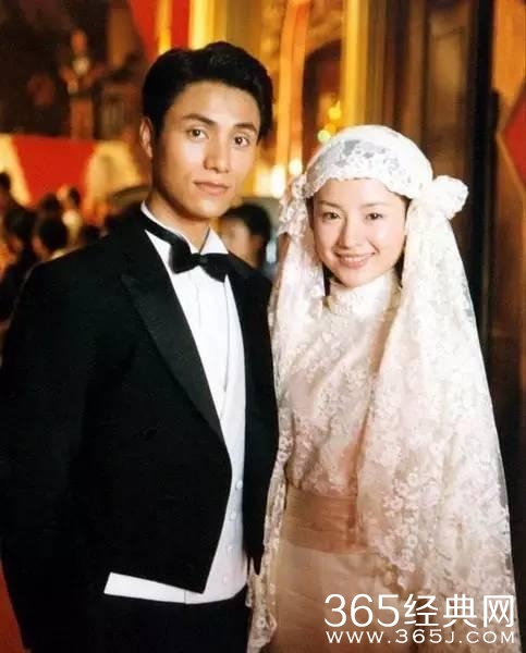 你可以鄙视王大治的容貌，但你要佩服他的艳福！