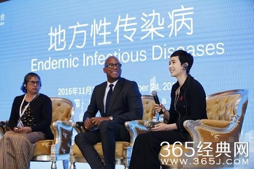 蒋雯丽出席全球健康大会 热衷公益14年如一日