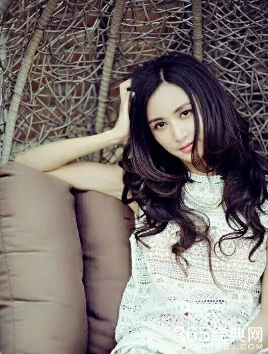 黄晓明前女友先嫁大叔后嫁小鲜肉，剧外比剧内更狗血？