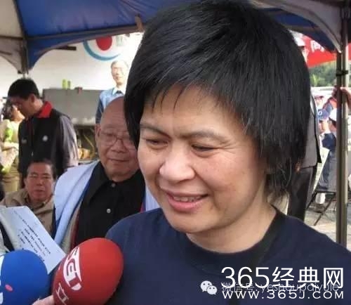李安谈婚姻家庭的谦逊语录被刷屏，但别忘了李太太也是个厉害角色