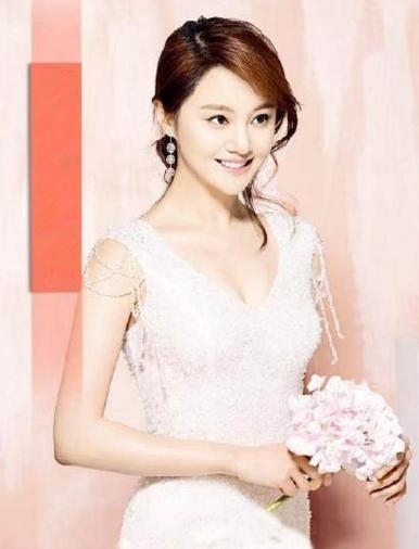 郑爽妹子霸屏2017一整年！最后那部，郑爽张翰要复合的节奏？