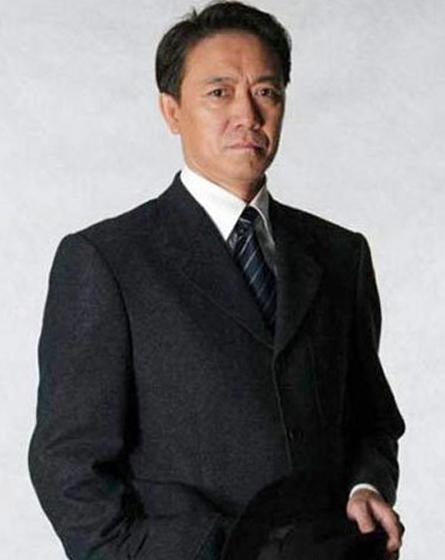 李幼斌：情生小13岁女演员，净身出户资产全给前任