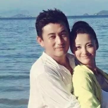 黄晓明前女友先嫁大叔后嫁小鲜肉，剧外比剧内更狗血？