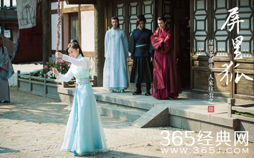 屏里狐终于发糖啦 屏里狐刘馨棋剧中献吻狐仙男友