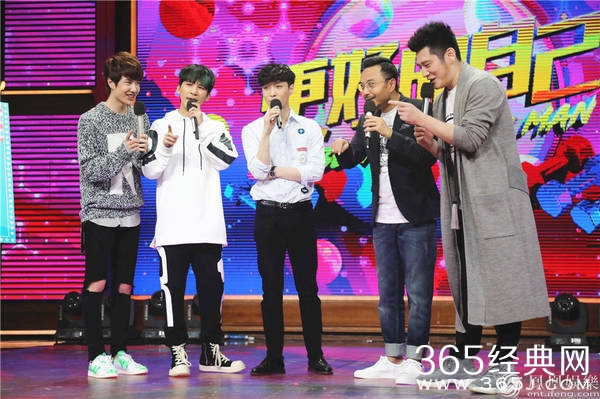 张艺兴天天向上十八般武艺开挂 张艺兴性感舞蹈引尖叫