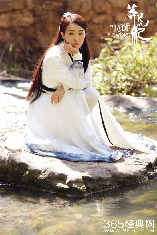 莽荒纪宁心首曝剧照 清新淡雅仙气十足