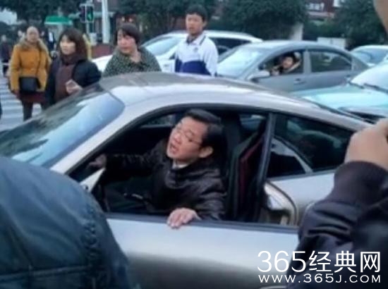 相声演员大兵为什么骂交警 相声演员大兵骂交警图