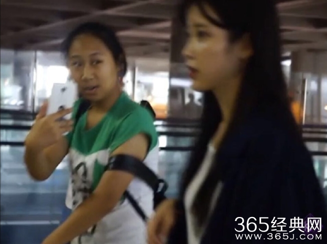 追星女蹲机场集邮明星是怎么回事 林更新杨洋IU在列