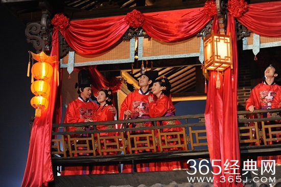 三嫁奇缘圆满收官 邱心志唐艺昕甜蜜发糖