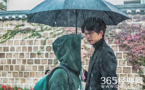 孤单又灿烂的神鬼怪池恩卓为什么能看到鬼魂 孤单又灿烂的神鬼怪池恩卓身世揭秘