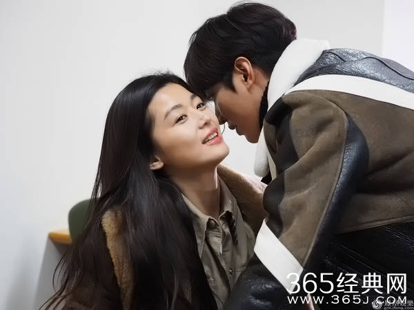 蓝色大海的传说全智贤图书馆甜蜜约会 蓝色大海的传说李敏镐近距离接触