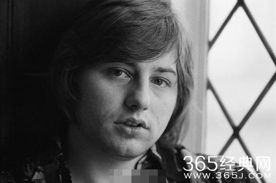 传奇摇滚主唱格雷格·雷克去世 享年69岁