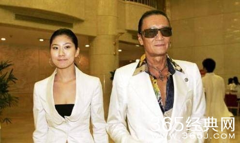 80岁谢贤又当爸是真的吗 谢贤40岁女友是谁个人资料介绍