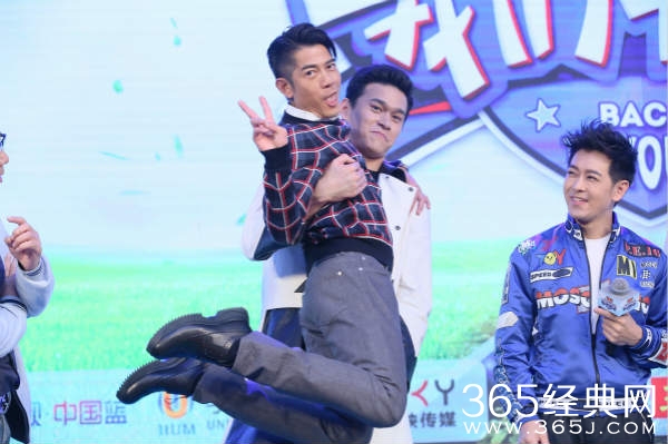 我们十七岁孙杨被赞床上体贴 我们十七岁林志颖郭富城因鼾声崩溃