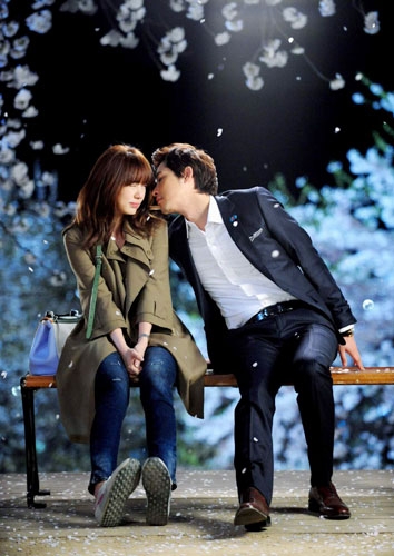 初吻有七次女主角的包包是什么牌子的 初吻有七次女主角的包包牌子是