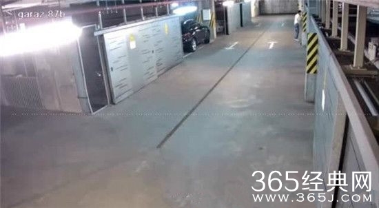 停车场强暴醉酒女完整视频 保安就在附近为什么不制止