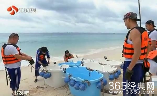 我们的挑战真兄弟不惧挑拨 我们的挑战巧借浴盆逃离孤岛