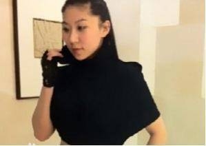 谢贤33岁女友Coco私房照曝光 D罩杯抢镜